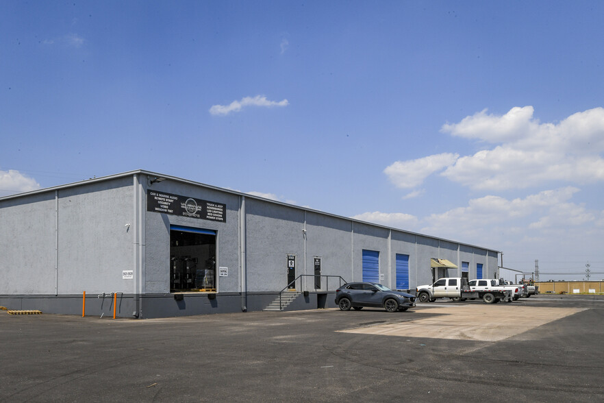 5721 E Rosedale St, Fort Worth, TX for lease - Building Photo - Image 3 of 8