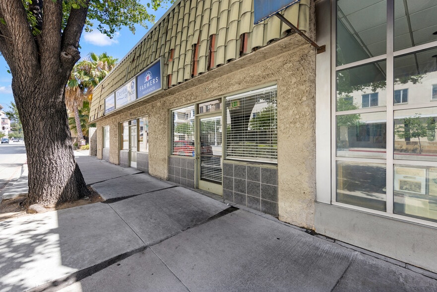 28 N Los Robles Ave, Pasadena, CA for lease - Building Photo - Image 1 of 17
