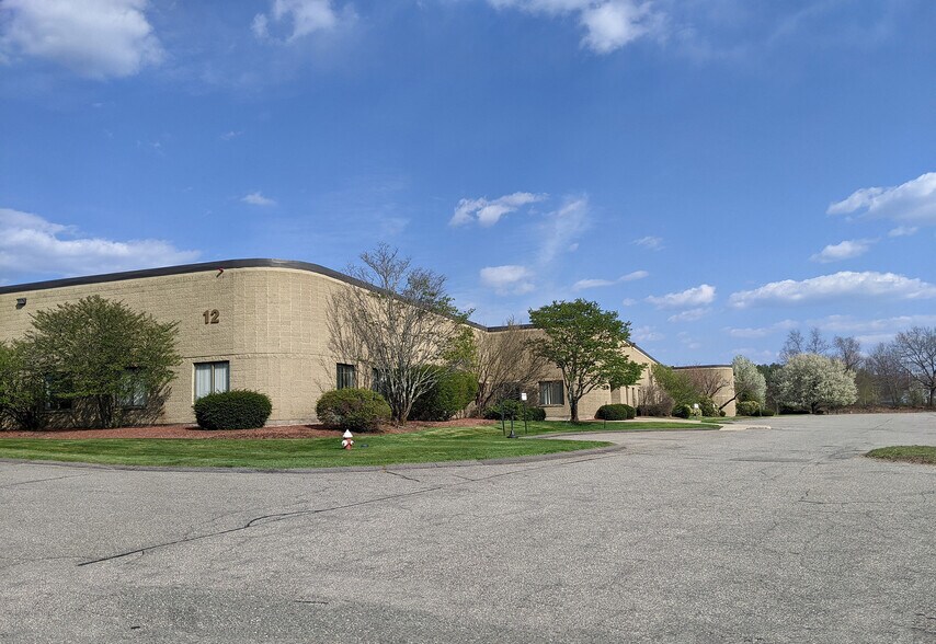 12 Executive Dr, Hudson, NH for sale - Building Photo - Image 1 of 1