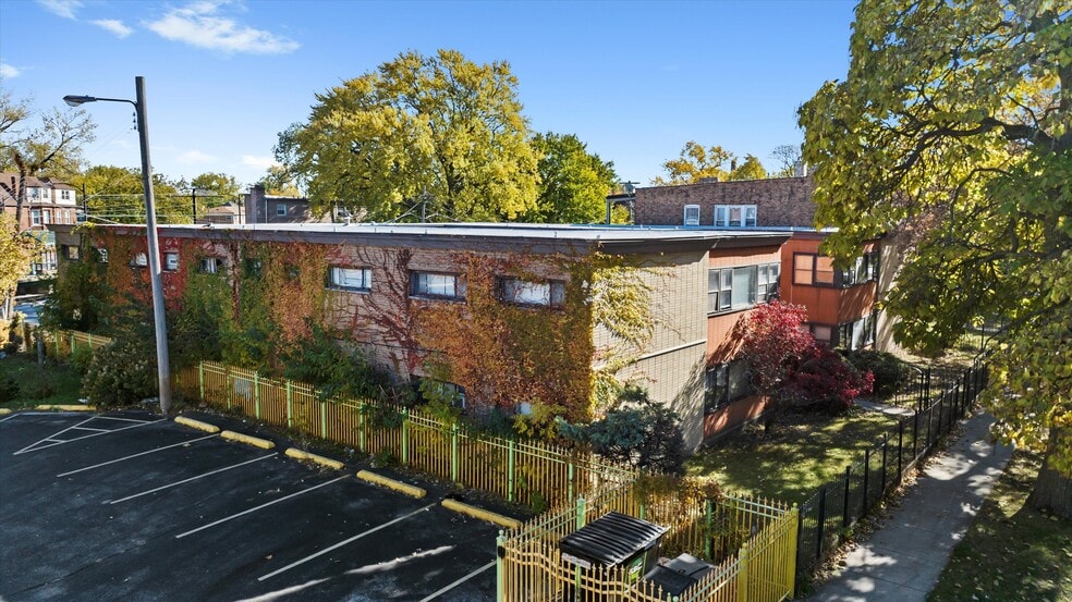 7535 S Saginaw Ave, Chicago, IL for sale - Building Photo - Image 3 of 7
