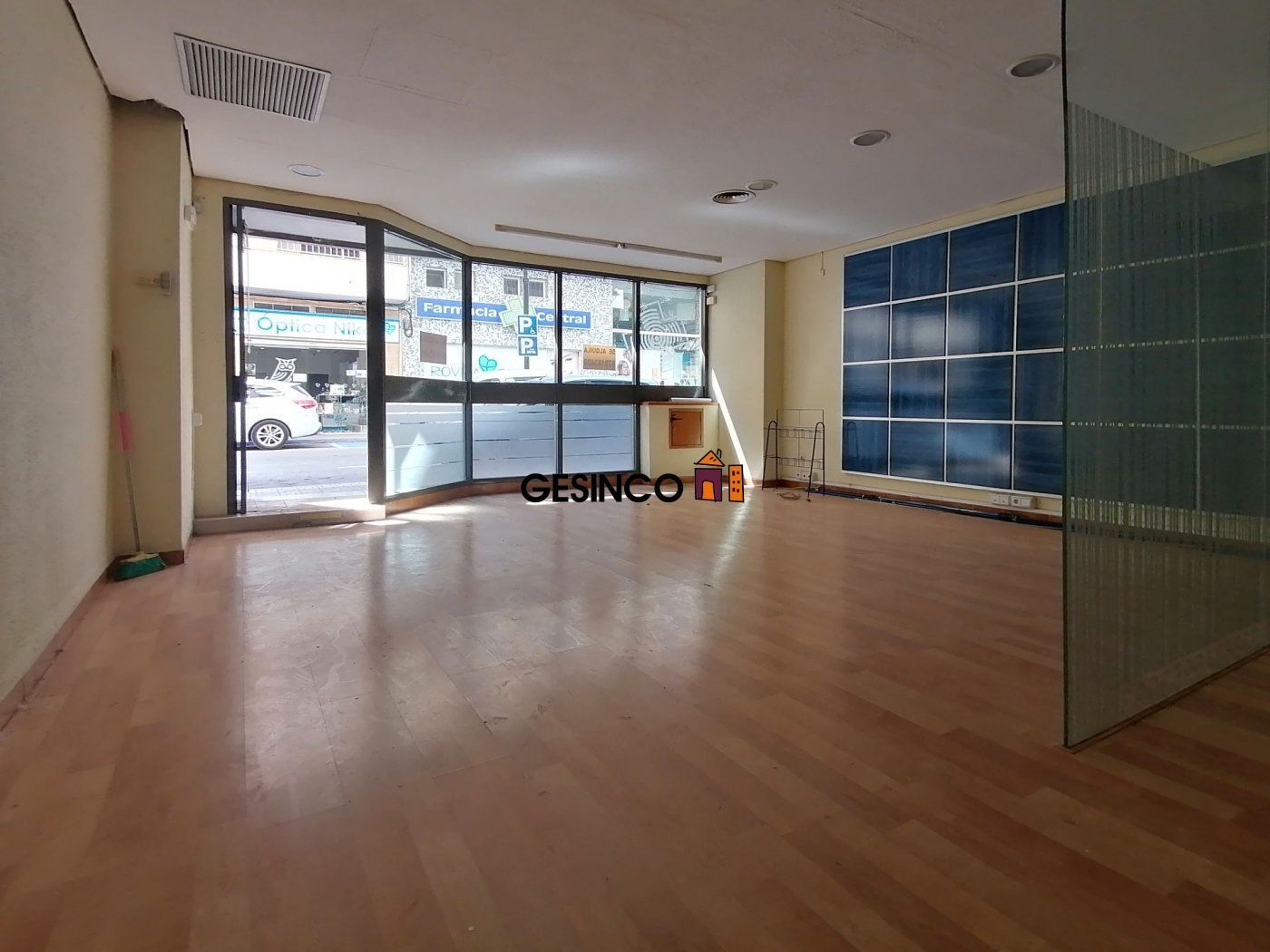 Retail in Ontinyent, Valencia for lease Building Photo- Image 1 of 10