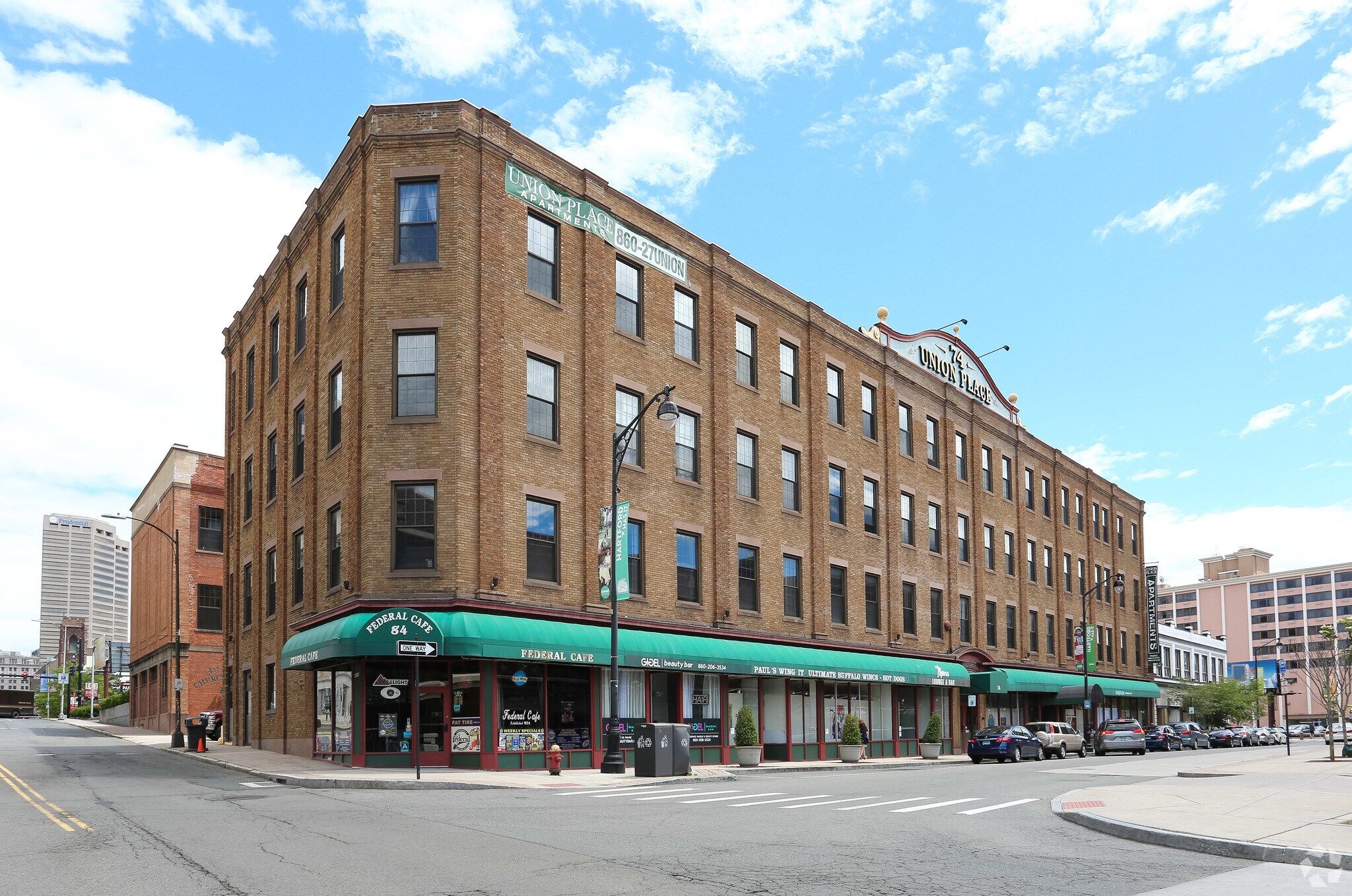 6482 Union Pl, Hartford, CT 06103