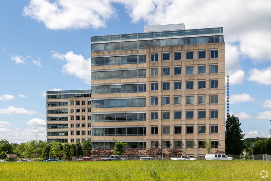 8444 Westpark Dr, McLean, VA for lease - Building Photo - Image 2 of 5