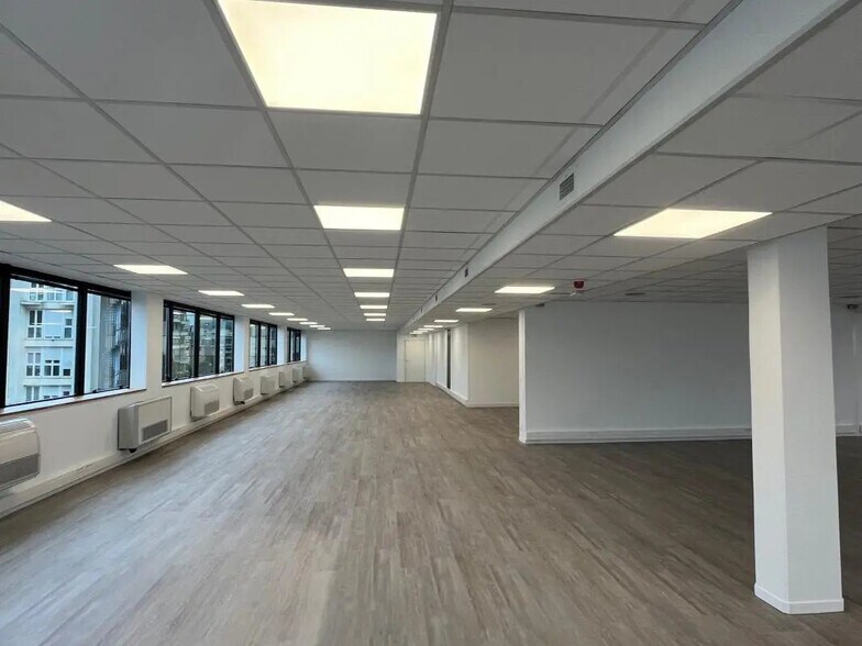 1 Rue De La Croix Des Maheux, Cergy for lease - Interior Photo - Image 3 of 13