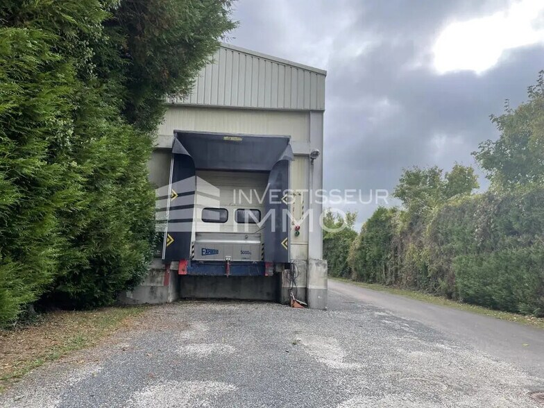 Industrial in Gouaix for sale - Building Photo - Image 2 of 6