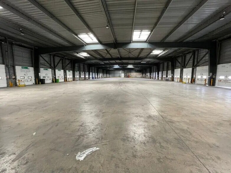 Industrial in Gignac-la-Nerthe for lease - Building Photo - Image 2 of 6