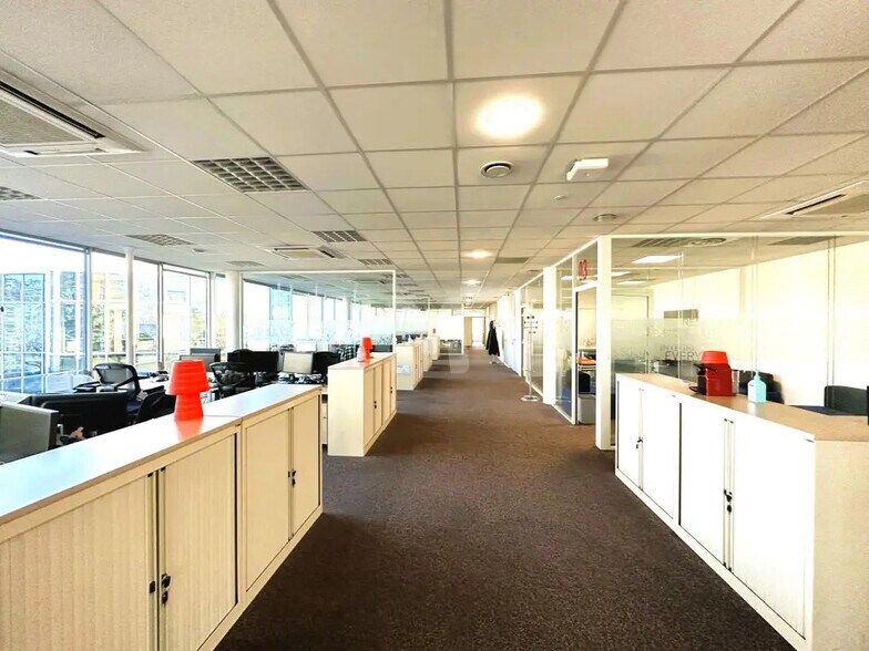 Office in Évry-Courcouronnes for lease - Building Photo - Image 2 of 14