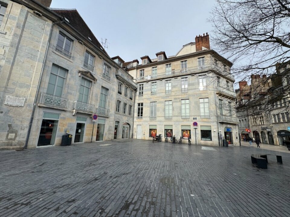 6 Grande-Rue, Besançon for lease Building Photo- Image 1 of 5