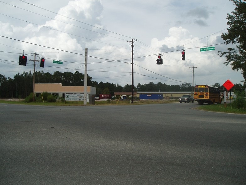 1211 SW Bascom Norris Dr, Lake City, FL for sale - Building Photo - Image 3 of 3