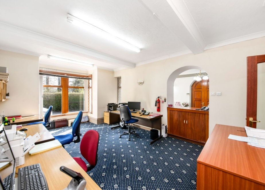 201 Penistone Road, Kirkburton for sale Interior Photo- Image 1 of 10