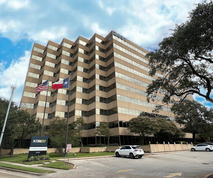 2401 Fountain View Dr, Houston, TX for lease - Building Photo - Image 2 of 9