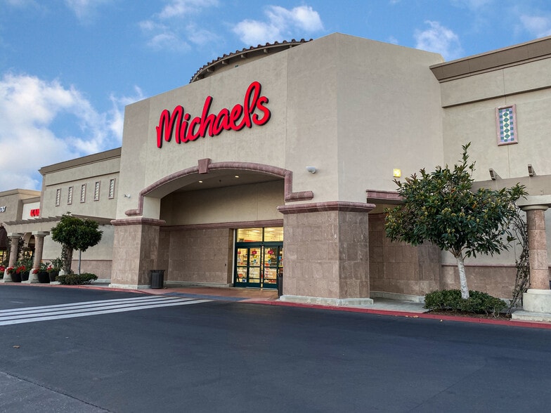 26752 Portola Pky, Foothill Ranch, CA for sale - Building Photo - Image 1 of 1