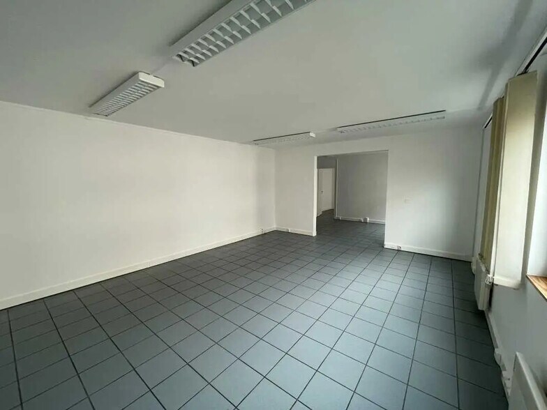 Office in Compiègne for sale - Interior Photo - Image 2 of 12