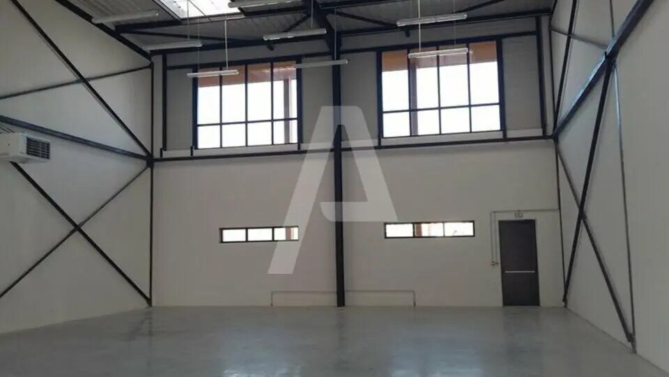 Flex in Plaisir for sale - Interior Photo - Image 2 of 3