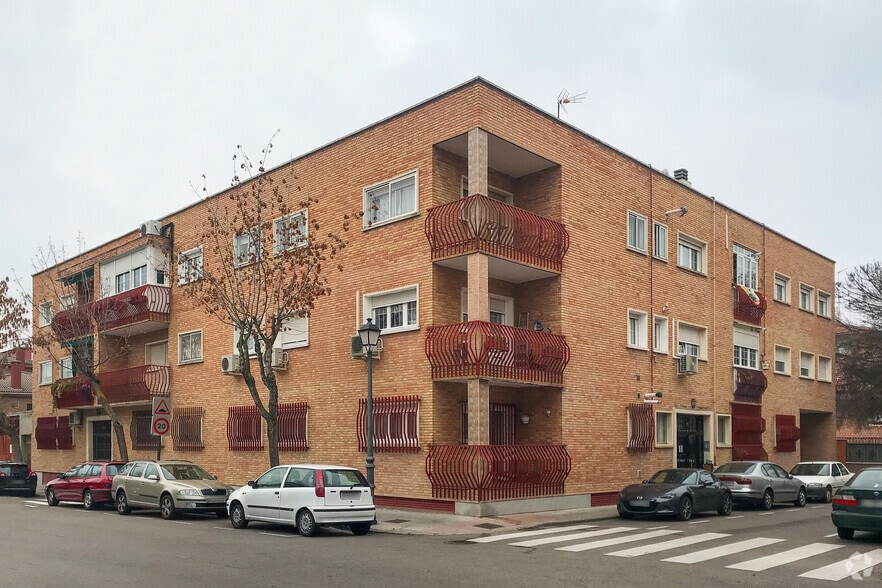 Multifamily in Villaviciosa de Odón, Madrid for sale - Primary Photo - Image 1 of 2
