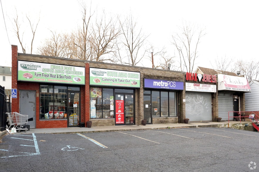2048 Victory Blvd, Staten Island, NY for sale - Primary Photo - Image 1 of 1