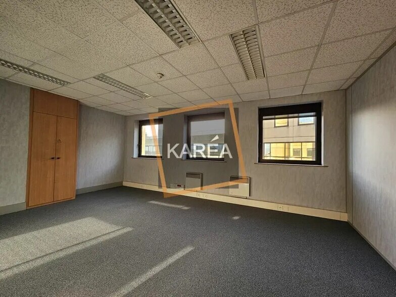 Office in Lognes for lease - Interior Photo - Image 3 of 5