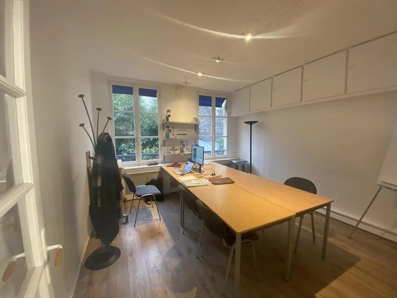 Office in Paris for lease - Building Photo - Image 3 of 6