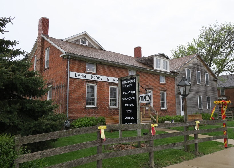 4534-4536 220th Trl, Amana, IA for sale - Building Photo - Image 1 of 1