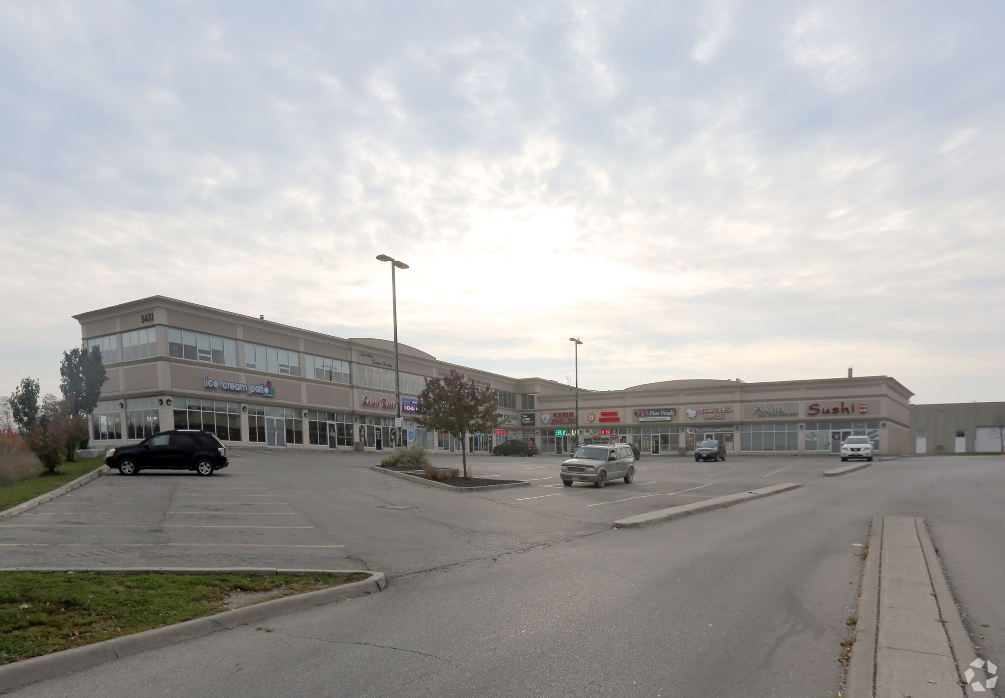 5451 Hwy-7, Vaughan, ON for lease Primary Photo- Image 1 of 5