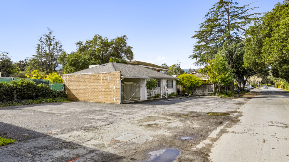 982 Dolores Ave, Los Altos, CA for sale - Building Photo - Image 3 of 8