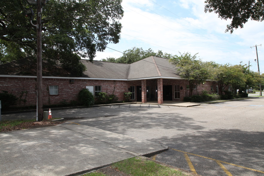 382 Courthouse Rd, Gulfport, MS for sale - Primary Photo - Image 1 of 1