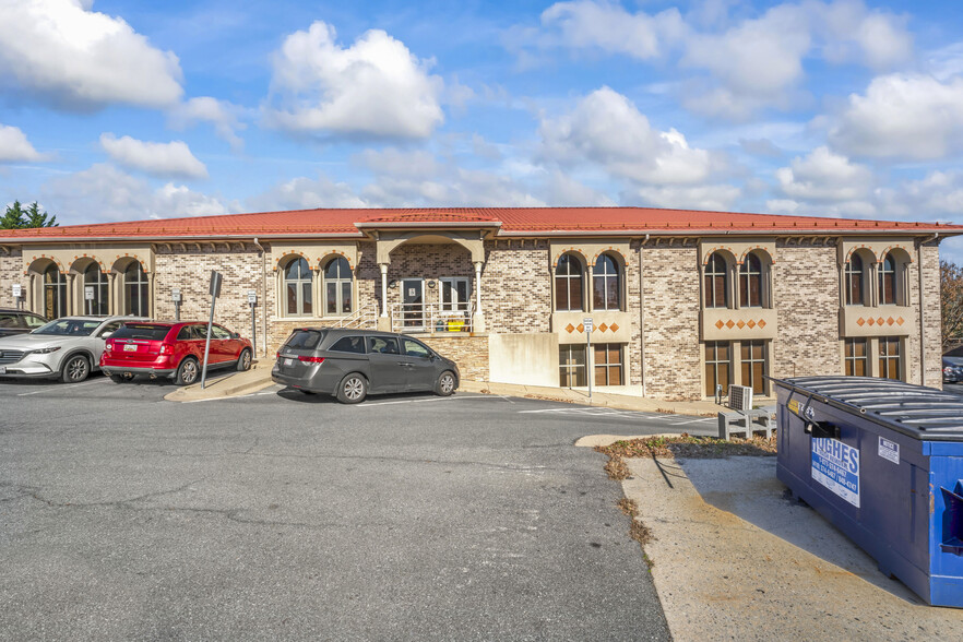 46B Thomas Johnson Dr, Frederick, MD for lease - Primary Photo - Image 1 of 63