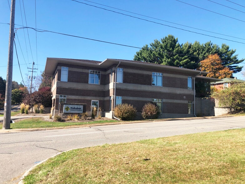 402 N 28th Ave, Wausau, WI for sale - Primary Photo - Image 1 of 14