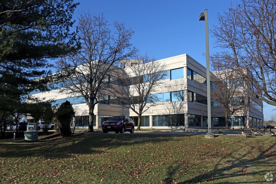 300 Stevens Dr, Lester, PA for lease - Building Photo - Image 2 of 20