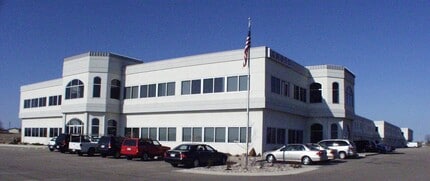 3051 Progress Way, Kaukauna, WI for lease Building Photo- Image 2 of 3