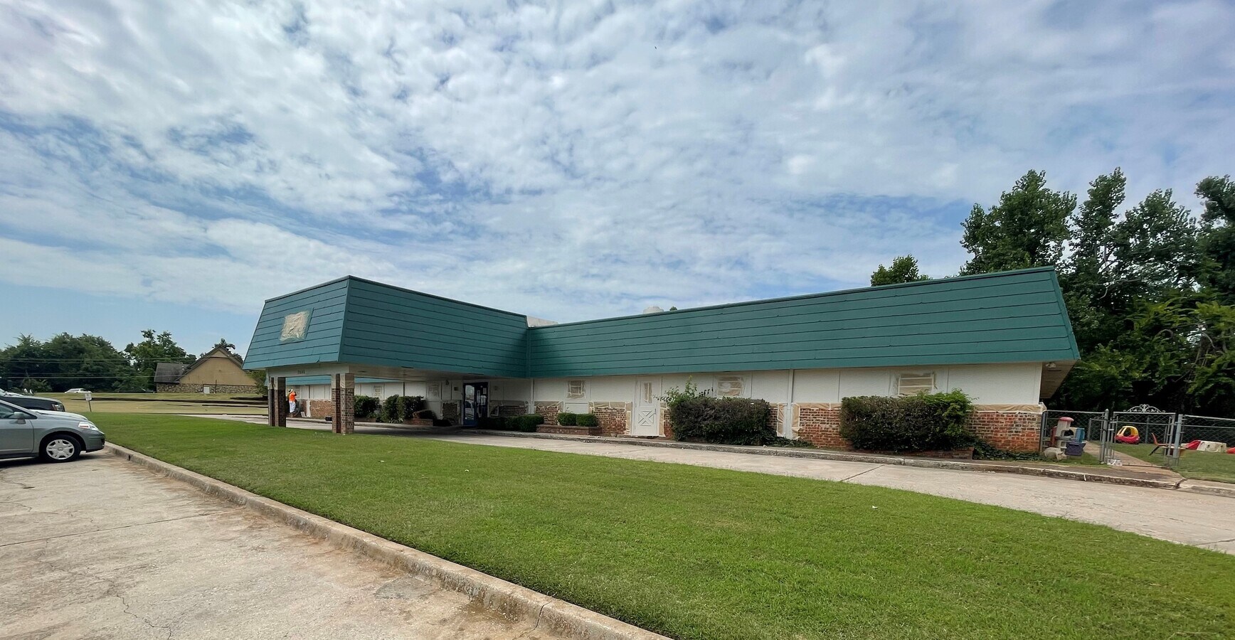 7221 Lyrewood Ln, Oklahoma City, OK 73132