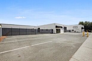 Mini-Compound at Bluebell Drive - Automotive Property