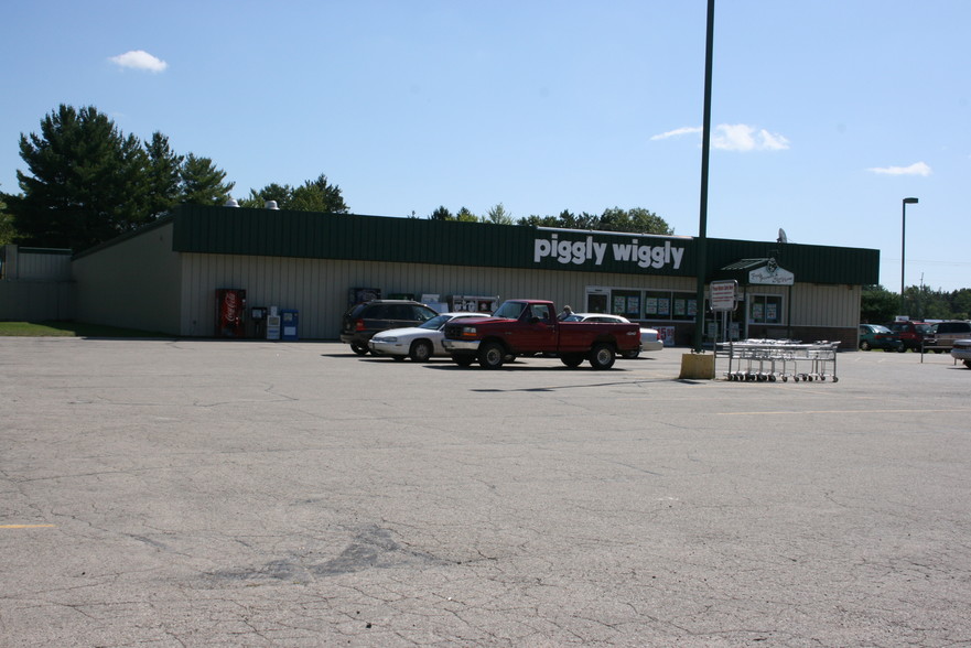 275 Laing St, Redgranite, WI for lease - Building Photo - Image 3 of 45