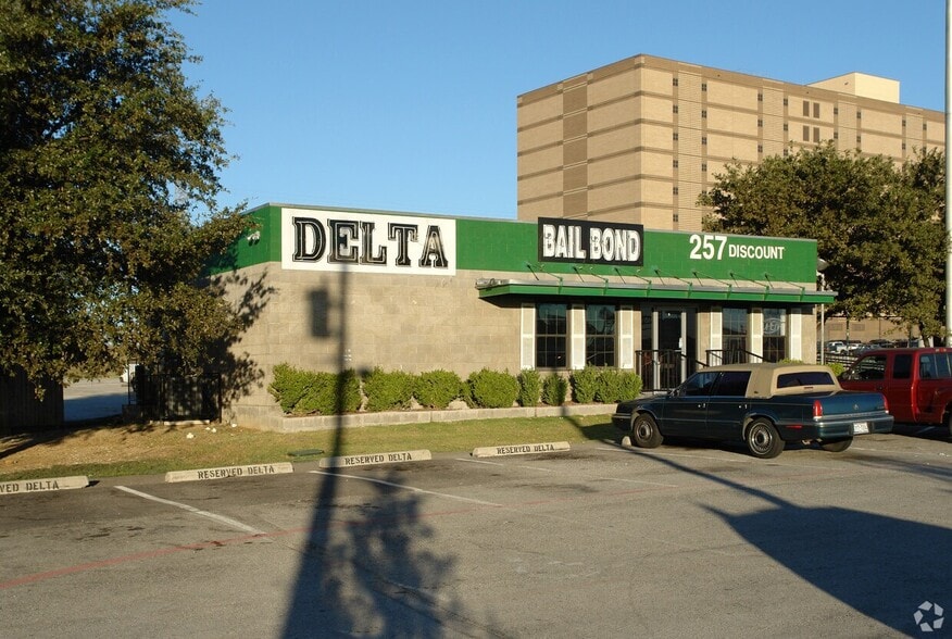 257 S Riverfront Blvd, Dallas, TX for sale - Primary Photo - Image 3 of 3