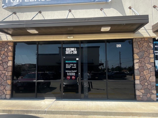 920 E Little York Rd, Houston, TX for lease Building Photo- Image 1 of 29