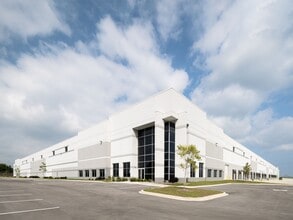 9605 136th Ave, Kenosha, WI for lease Building Photo- Image 1 of 1