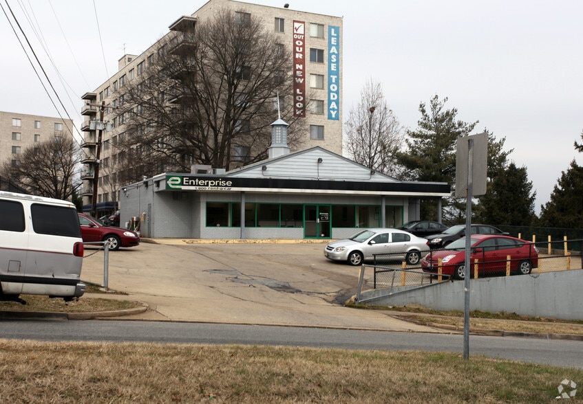 3204 Curtis Dr, Temple Hills, MD for sale - Primary Photo - Image 1 of 1