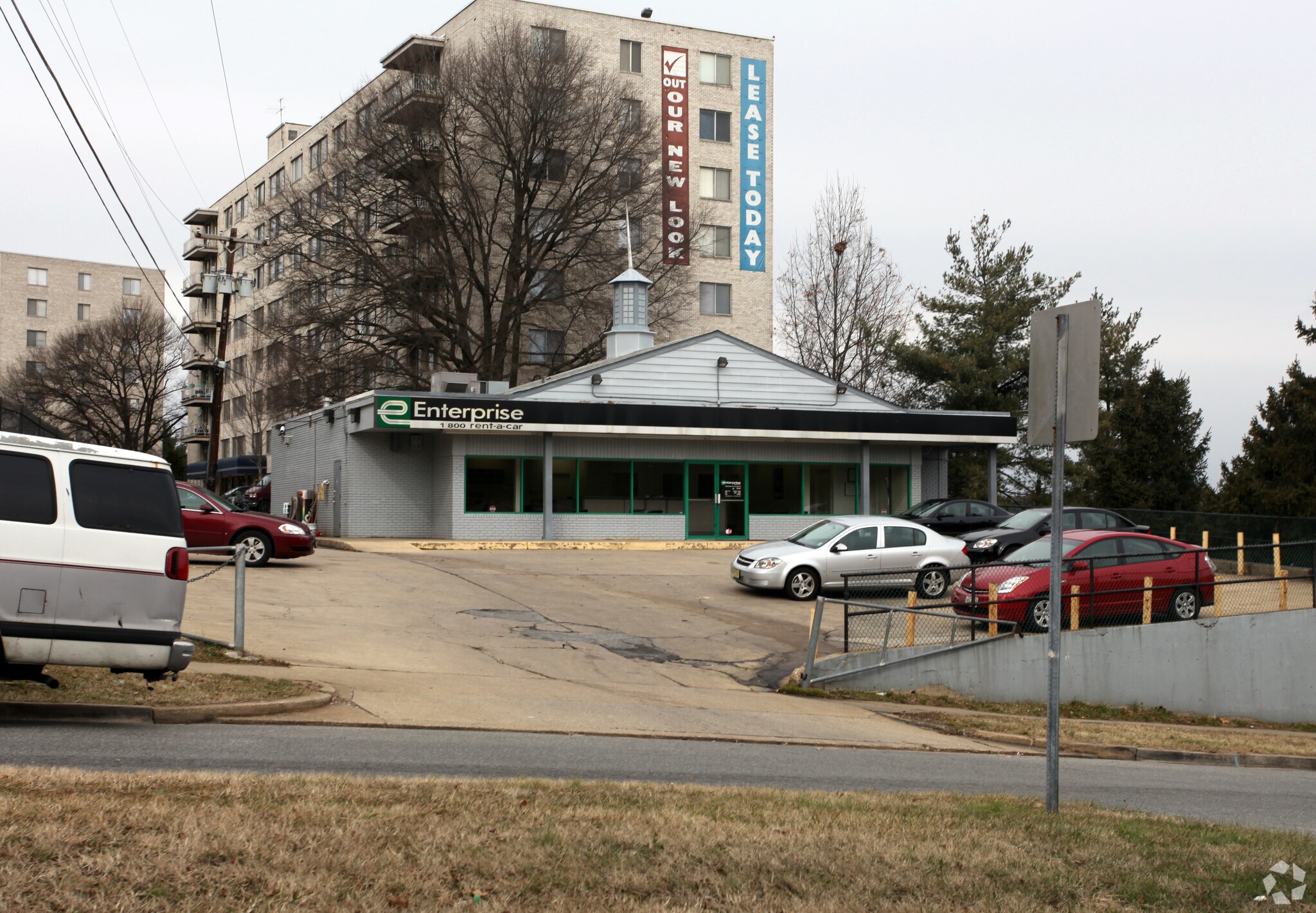 3204 Curtis Dr, Temple Hills, MD for sale Primary Photo- Image 1 of 1
