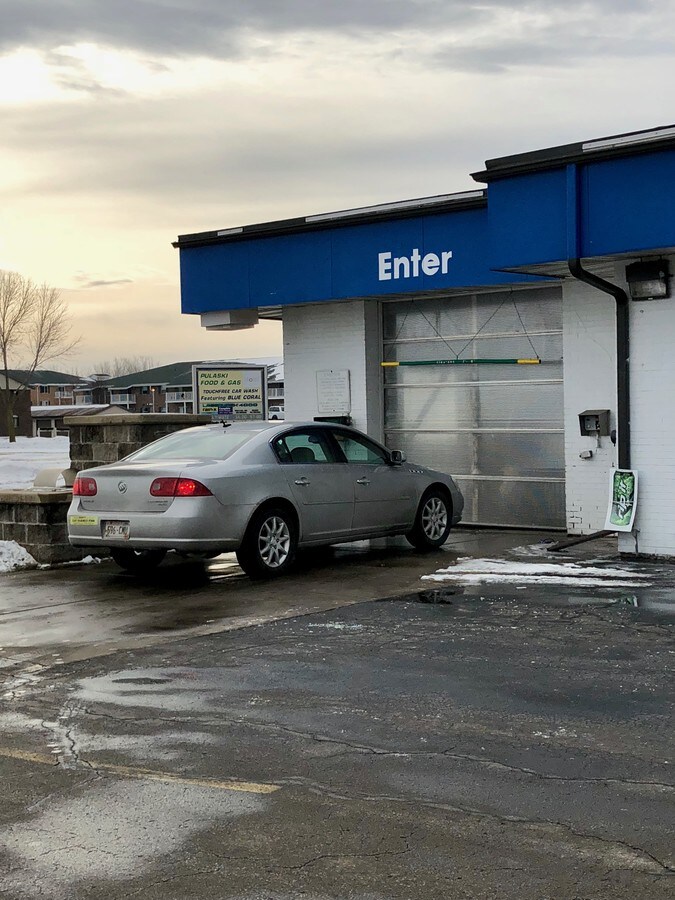 700 Karcz Dr, Pulaski, WI 54162