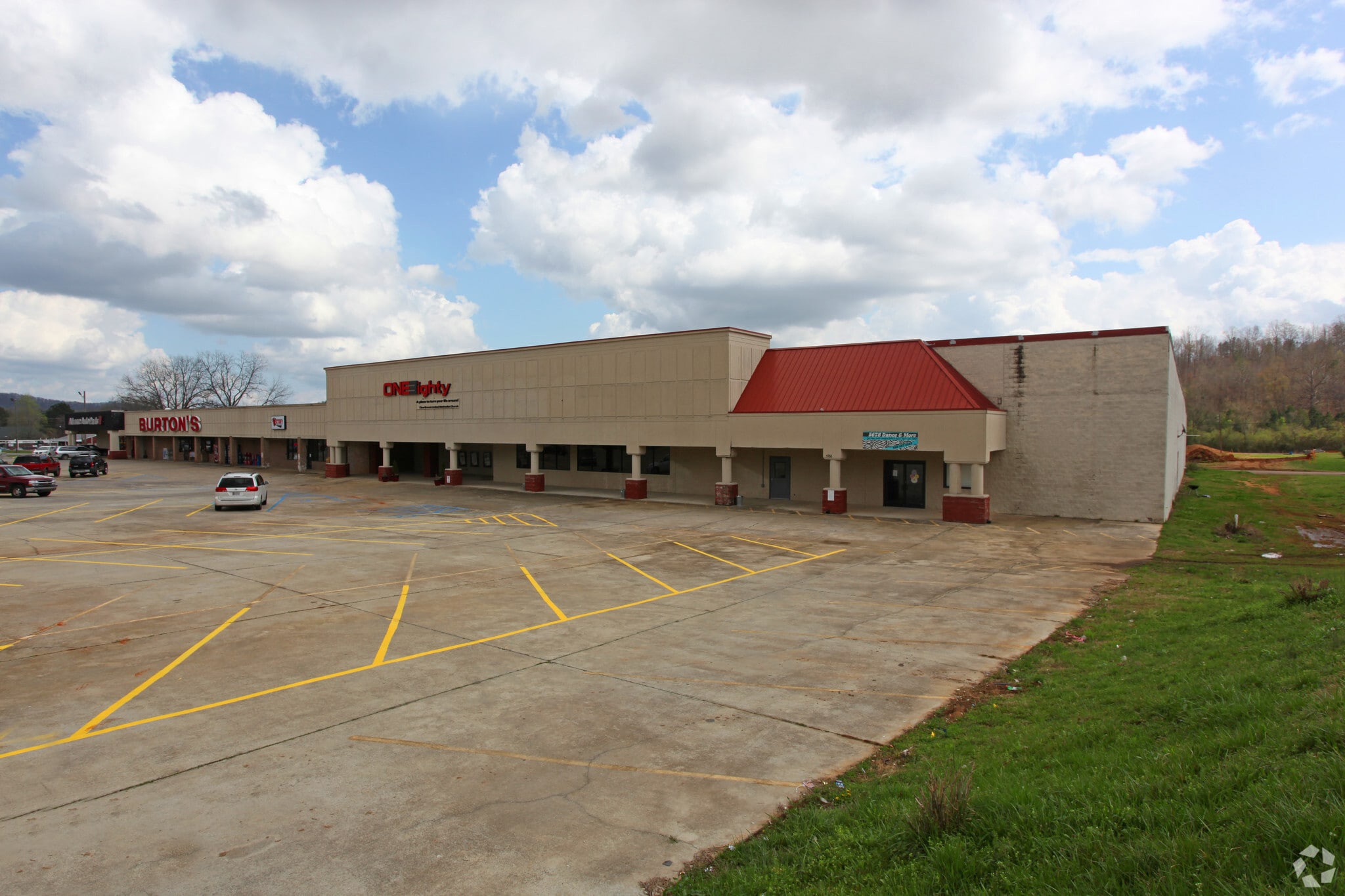 5766-5790 Us-11 Hwy, Springville, AL for lease Primary Photo- Image 1 of 6