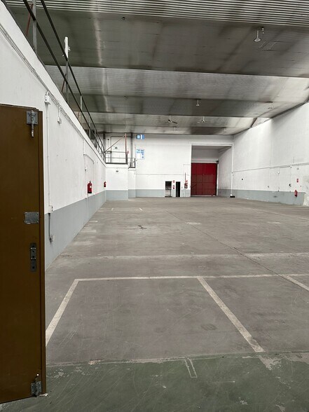 Calle de Torre de Don Miguel, 33, Madrid, Madrid for lease - Building Photo - Image 3 of 7