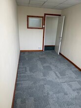 29-31 School Ln, Preston for lease Interior Photo- Image 1 of 2