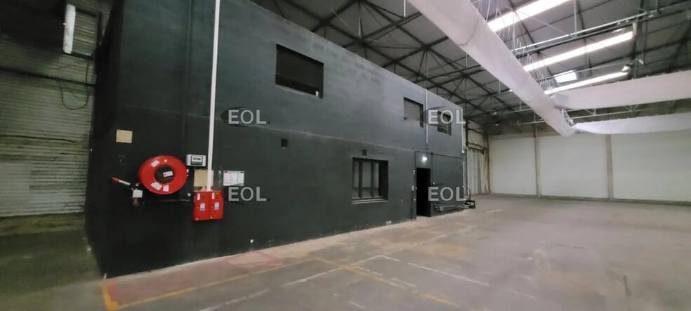 Industrial in for lease - Building Photo - Image 3 of 5