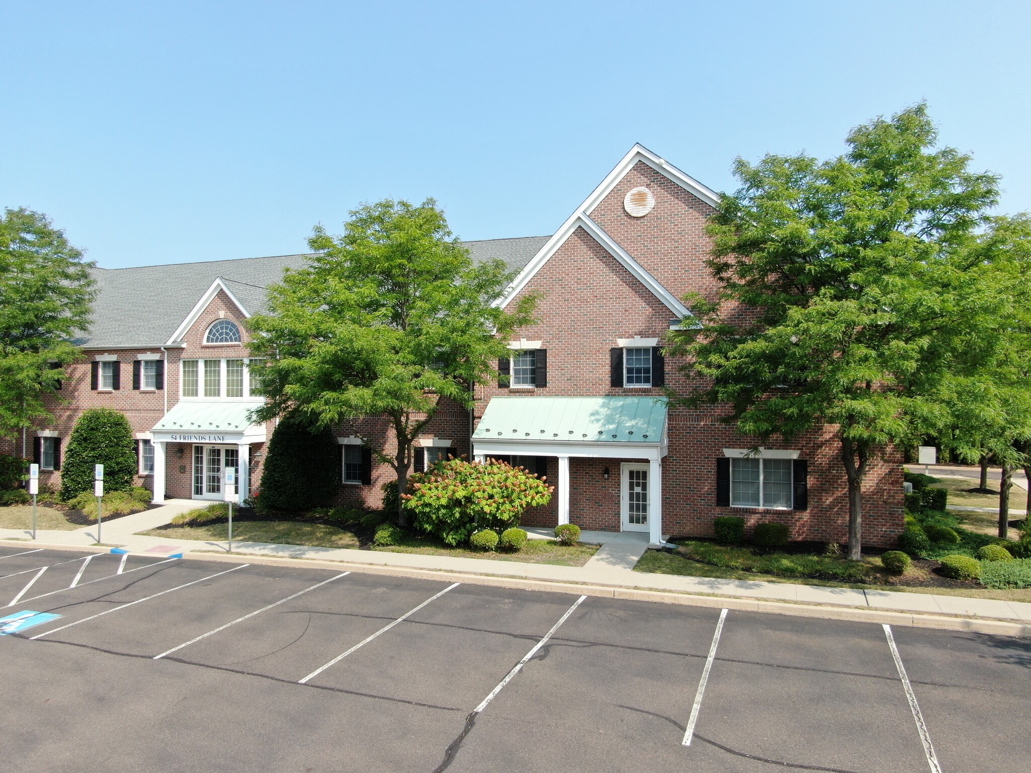 54 Friends Ln, Newtown, PA for lease Building Photo- Image 1 of 11