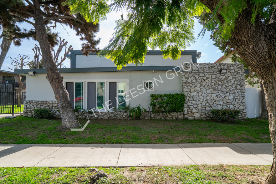 128 E Wakefield Ave, Anaheim, CA for sale - Building Photo - Image 3 of 19