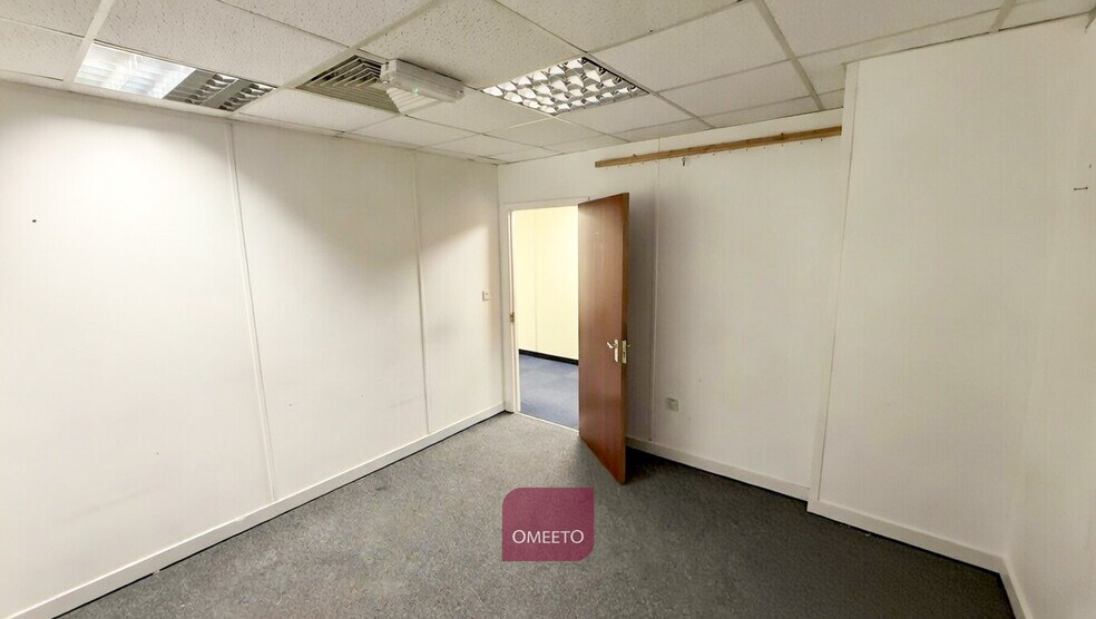 Wellington St, Ripley for lease - Building Photo - Image 3 of 21