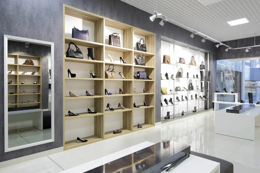 Retail in Fos-sur-Mer for lease - Building Photo - Image 3 of 3