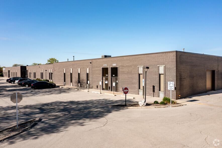 1026-1100 National Pky, Schaumburg, IL for lease - Building Photo - Image 2 of 13