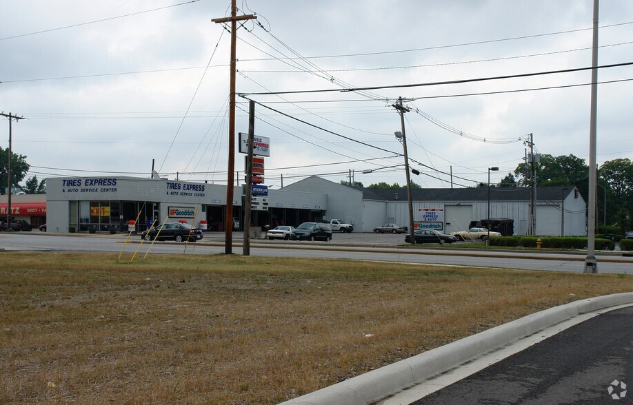 3910 Coldwater Rd, Fort Wayne, IN for sale - Primary Photo - Image 1 of 1