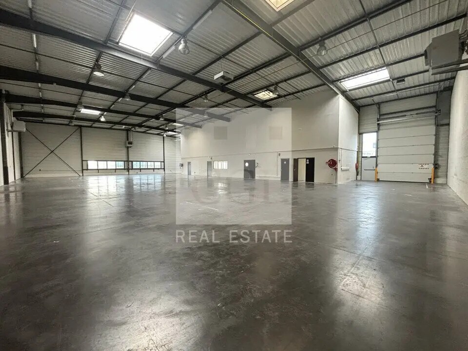 Location Local d'activités 129 m² à 493 m² - Photo 1